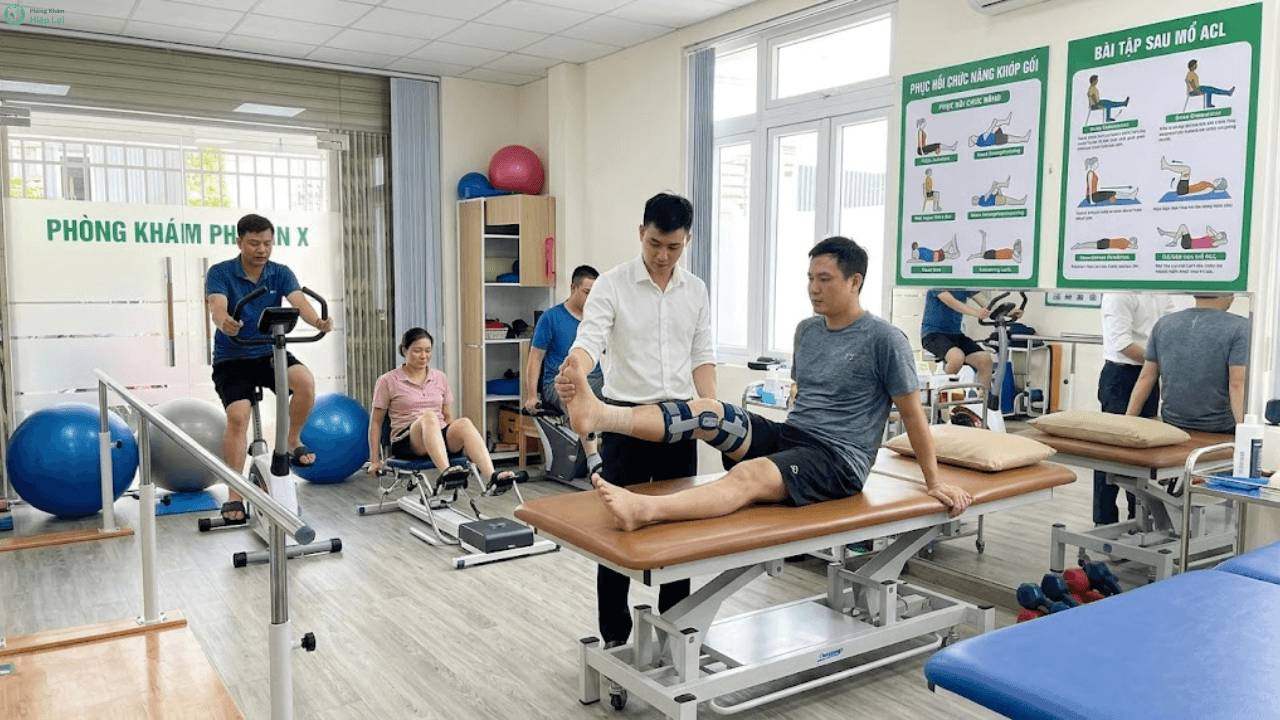 Chuyên Gia Hướng Dẫn 7 Bài Tập Thể Dục Cho Người Đau Khớp Gối Hiệu Quả Tại Nhà - Phòng khám Hiệp Lợi